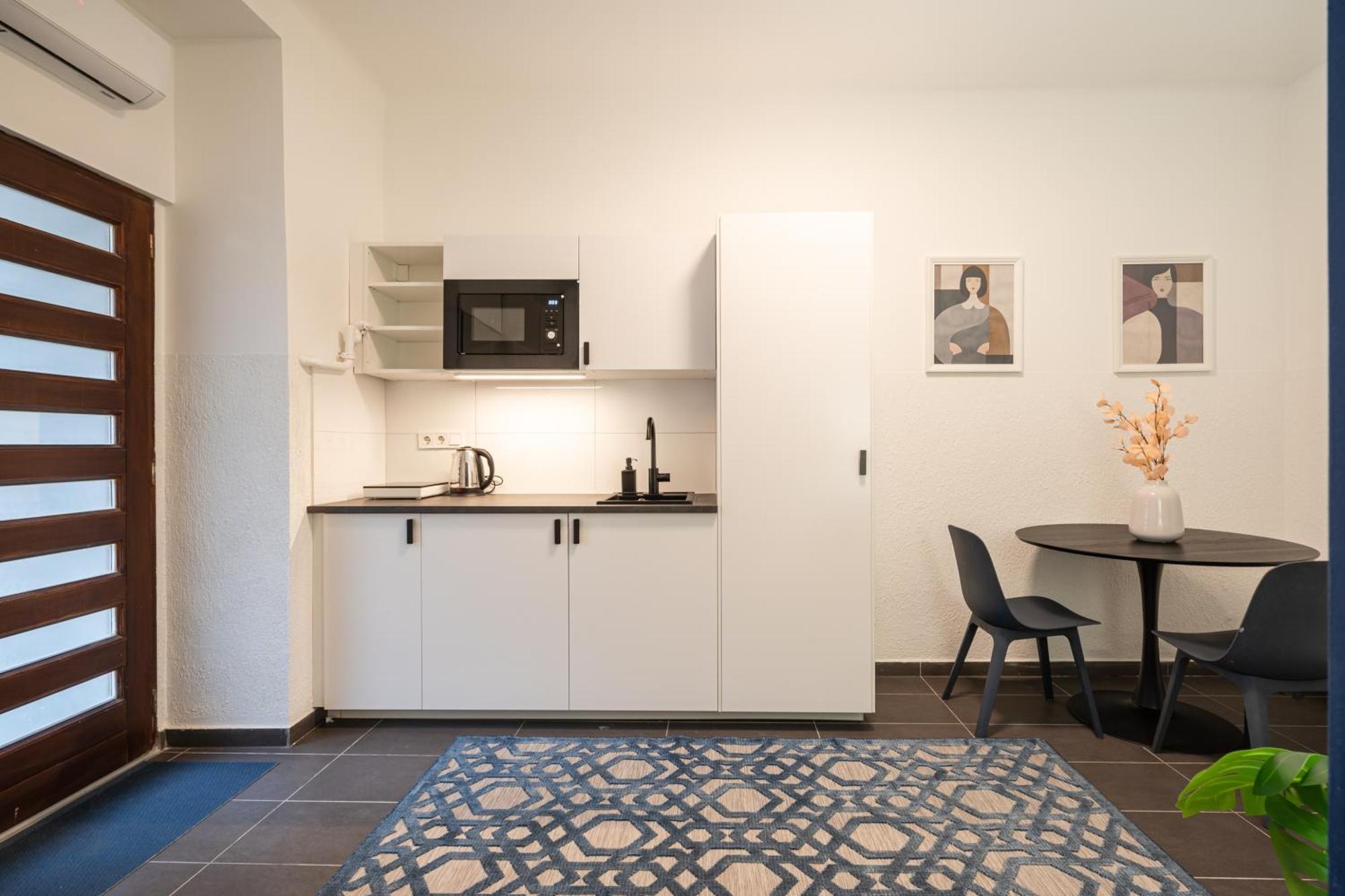 R10- Boutique Apartments, Best Location. By Bqa Будапеща Екстериор снимка